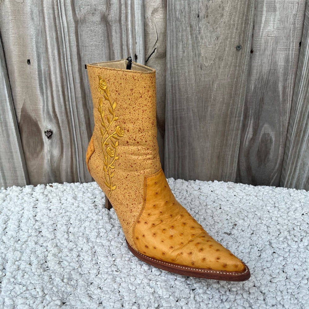 GENUINE OSTRICH- Yellow Pointy toe high heel booties - Picture 2 of 7